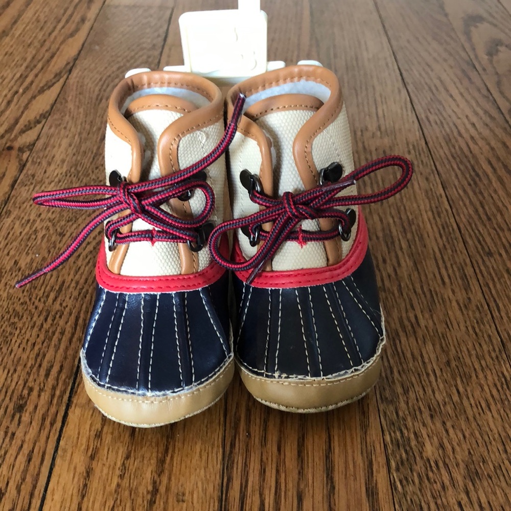 Gap kids snow boots